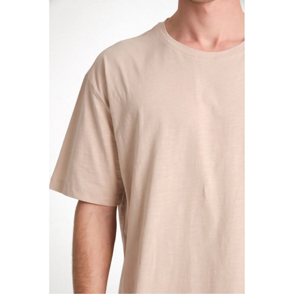 https://percdn.com/f/499569/bzR6YWFtNG0vcUp3ZXk4Z0hzWnBhZlJiYmNBPQ/p/erkek-24-1-duz-a-kalite-oversize-t-shirt-bej-89297764-sw853sh1280.png