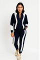 https://percdn.com/f/499569/bzR6YWFtNG0vcUp3ZXk4Z0hzWnBhZlJiYmNBPQ/p/kadin-premium-parcali-esofman-takim-dik-yaka-fermuarli-sweatshirt-siyah-51898581-sw853sh1280.png