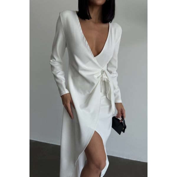 KRUVAZE BROŞ DETAYLI ELBİSE - Beyaz