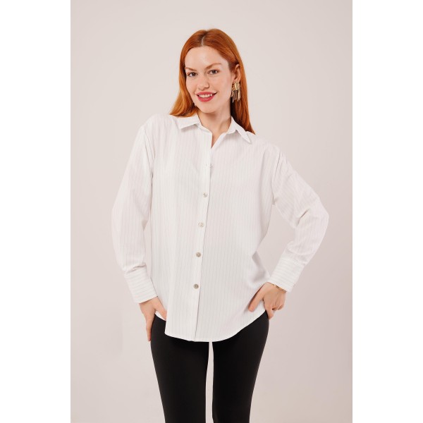 İnce Çizgi Detaylı Beyaz Gömlek