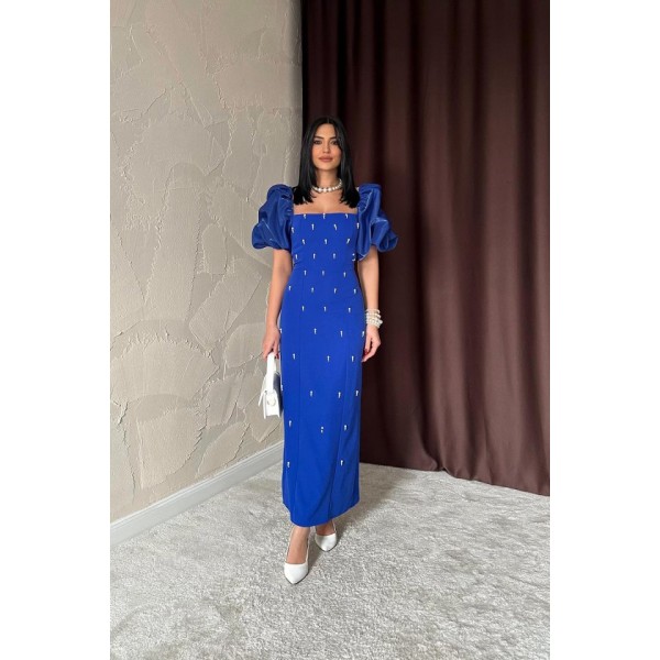 Saks İşlemeli Kolu Garnili Elbise