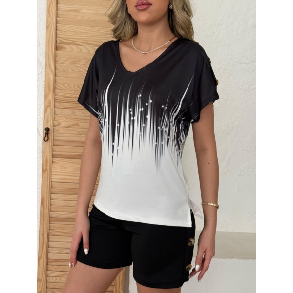 Kadın V Yaka Kısa Kol Kenarları Minik Yırtmaç Detaylı Dalgıç Bluz + Düğme Detaylı Dalgıç şort