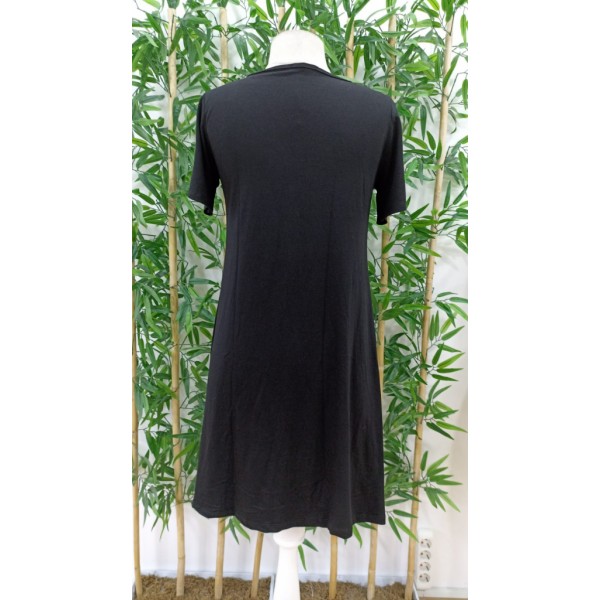 Kadın Kısa Kollu V Yaka önü Düğmeli Viskon Elbise