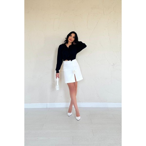 Ekru Yırtmaçlı Gül Detaylı Mini Etek