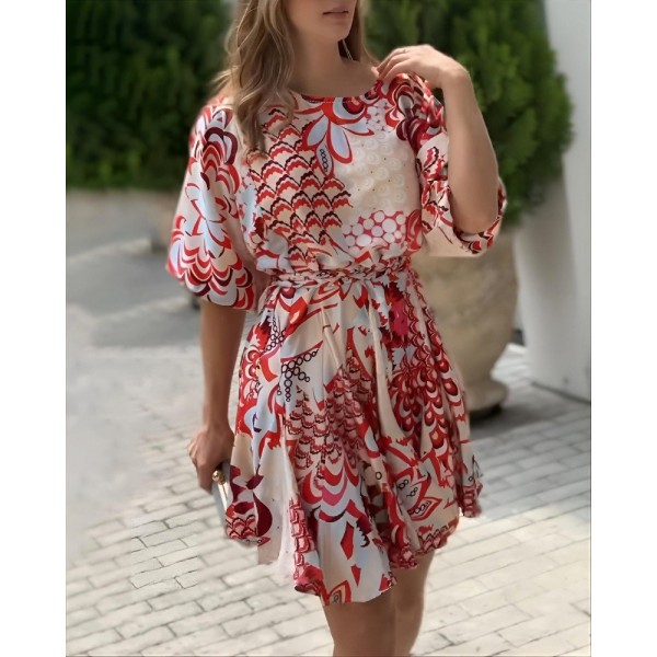 Kadın Kısa Balon Kollu Yuvarlak Yakalı Pileli Desenli Mini Elbise
