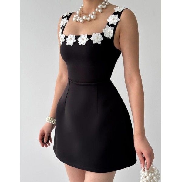 Alyosa Çiçek Detaylı Elbise