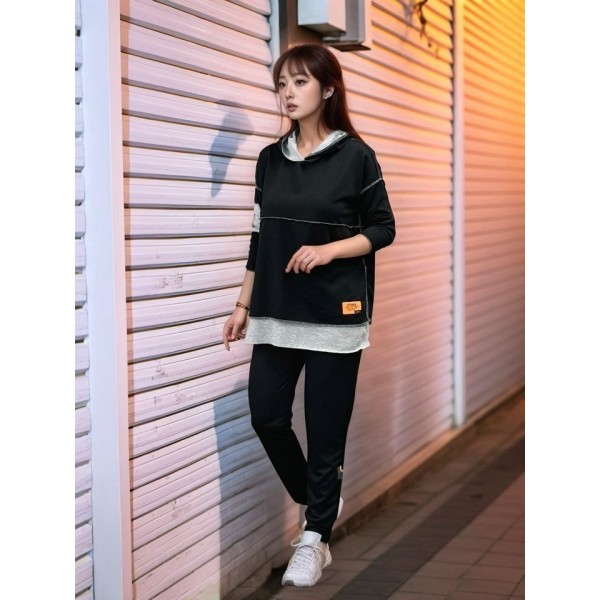 Kadın Siyah Kapşonlu Etek Ucu Detay Arma Ters Dikiş Gorunumlu Ikili Takım