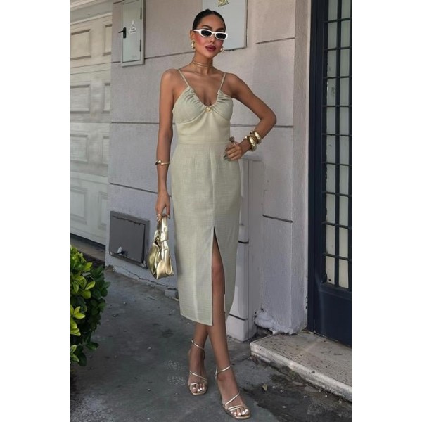 Göğsü Aksesuarlı Önü Yırtmaçlı Elbise 2899