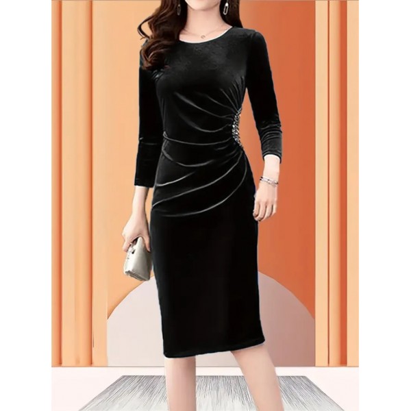 Kadın Uzun Kollu Bot Yaka Yanı Taş Detaylı Midi Kadife Elbise