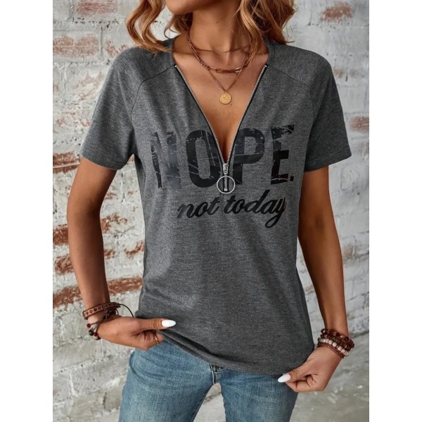 Kadın Kısa Kollu önden Fermuarlı Yazı Baskılı Viskon Bluz
