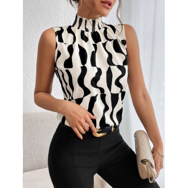 Kadın Kolsuz Balıkçı Yaka Desenli Süprem Bluz