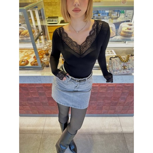 Kadın Uzun Kollu V Yaka Dantel Güpür Detay Bluz