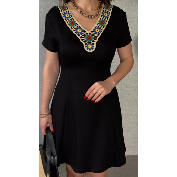 Kadın Penye Kumaş Çiçek Desenli Nakışlı Elbise