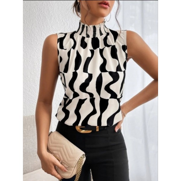 Kadın Kolsuz Balıkçı Yaka Desenli Süprem Bluz