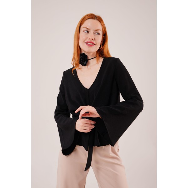 Ön Bağlamalı Volan Kol Siyah Bluz