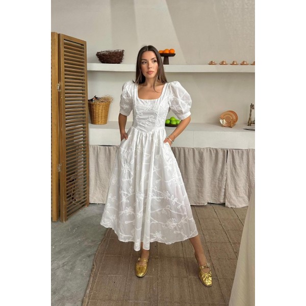 Beyaz Balon Kollu Brode Elbise