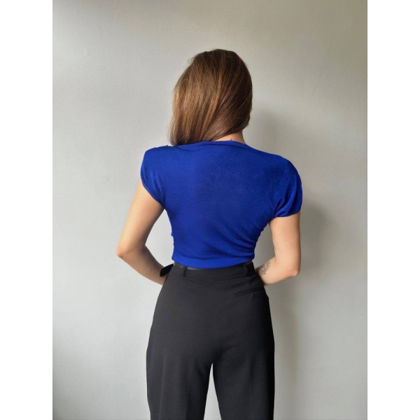 Kadın V Yaka Vatka Detay Kolsuz Dökümlü Bluz