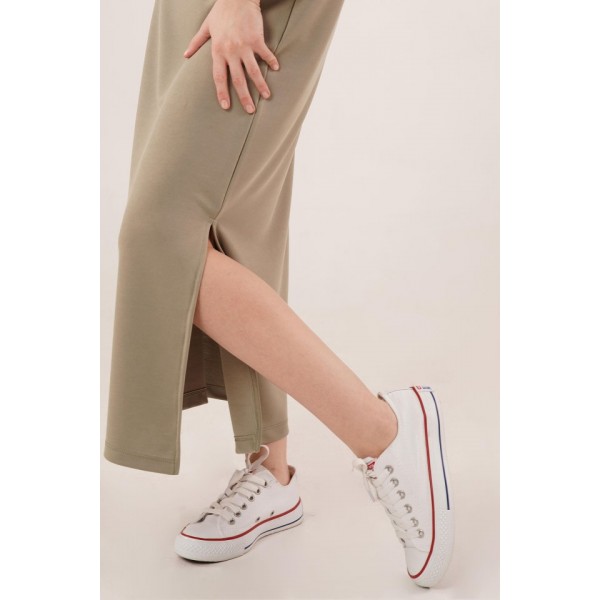 Yırtmaç Detaylı Kısa Kollu Salaş Maxi Yağ Yeşili Elbise