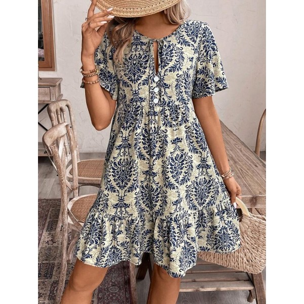 Kadın Kısa Kollu Yakadan Bağcıklı Desenli Fırfırlı Süprem Elbise