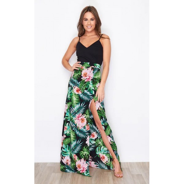 Kadın Askılı V Yaka Eteği Dijital Baskılı çiçek Desenli Yırtmaçlı Mikro Kumaş Elbise