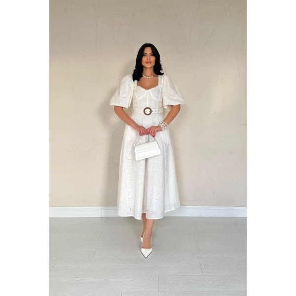 Ekru Göğüs Kup Detaylı Kemerli Brode Elbise