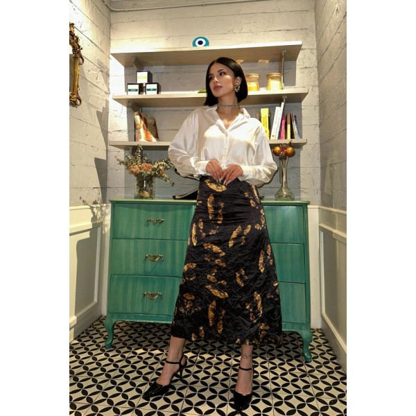 Siyah Baskılı Kroşetalı Etek