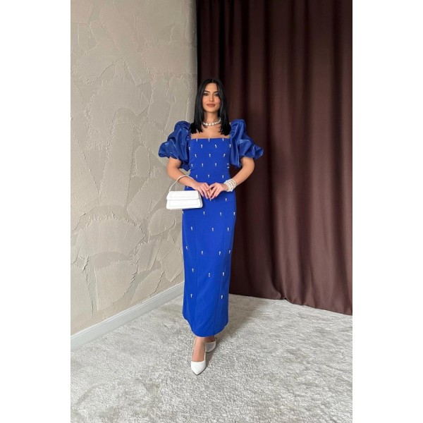 Saks İşlemeli Kolu Garnili Elbise