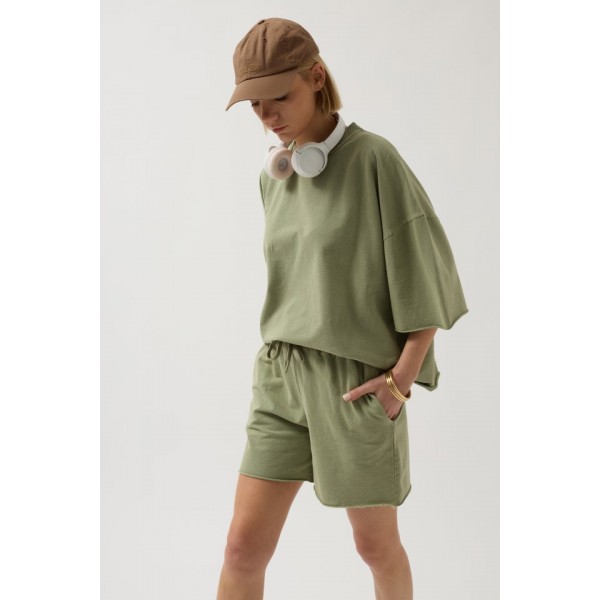 Lazer Kesim Bağcık Detay Şort