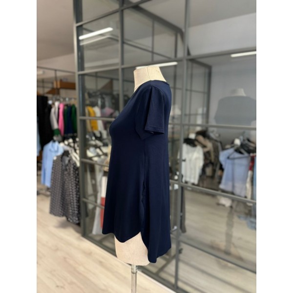 Kadın Türlü Viskon Kumaş Yırtmaç Detaylı Bluz