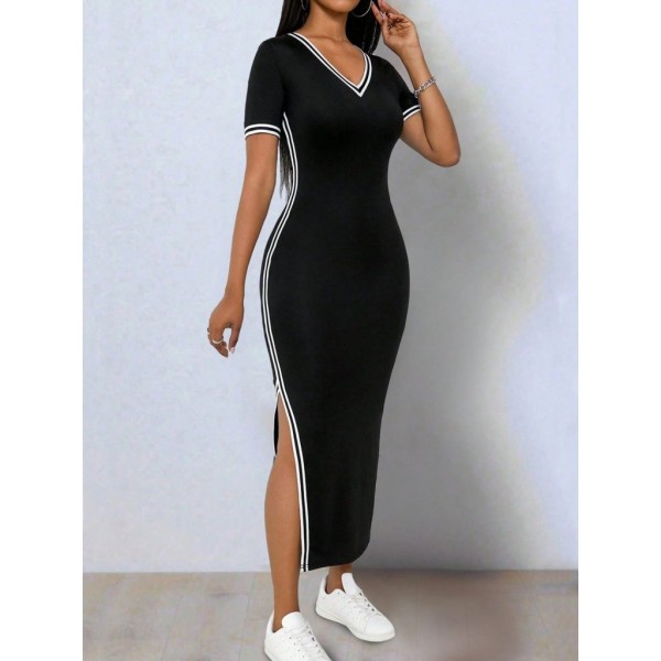 Kadın Kısa Kollu V Yakalı Yandan Yırtmaçlı Viskon Iki Iplik Elbise