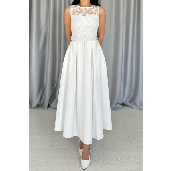 Beyaz Önü Dantel Detaylı Kemerli Elbise