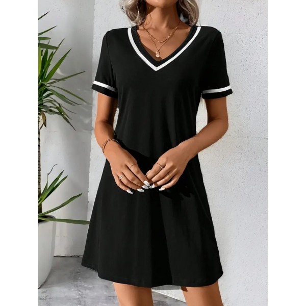 Kadın Kısa Kollu V çizgili Yakalı Kısa Viskon Elbise