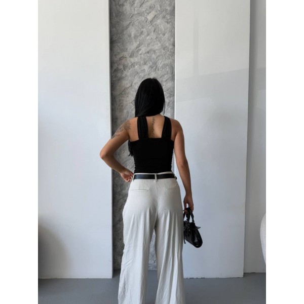 Kadın Toka Detay Halter Yaka Sandy Bluz