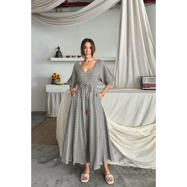 V YAKA BEL BONCUK BAĞLAMALI MÜSLİN ELBİSE YIRTMAÇ DETAYLI - Gri