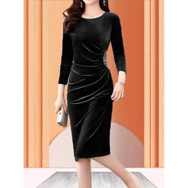 Kadın Uzun Kollu Bot Yaka Yanı Taş Detaylı Midi Kadife Elbise