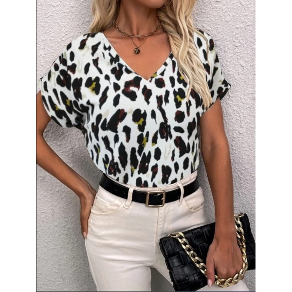 Kadın Kısa Kollu V Yaka Leopar Desen Krep Bluz