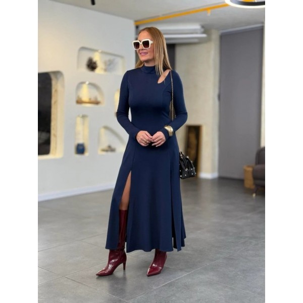 Kadın Balıkçı Yaka Damla Detaylı Yırtmaçlı Uzun Viskon Iki Iplik Maxi Elbise