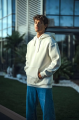 https://percdn.com/f/499569/bzR6YWFtNG0vcUp3ZXk4Z0hzWnBhZlJiYmNBPQ/p/uc-iplik-penye-kapsonlu-basic-sweatshirt-beyaz-89049681-sw853sh1280.png
