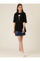 https://percdn.com/f/499569/bzR6YWFtNG0vcUp3ZXk4Z0hzWnBhZlJiYmNBPQ/p/baskili-kadin-t-shirt-siyah-37184923-sw540sh720.png