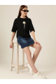 https://percdn.com/f/499569/bzR6YWFtNG0vcUp3ZXk4Z0hzWnBhZlJiYmNBPQ/p/baskili-kadin-t-shirt-siyah-37184923-sw540sh720.png