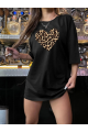 https://percdn.com/f/499569/bzR6YWFtNG0vcUp3ZXk4Z0hzWnBhZlJiYmNBPQ/p/baskili-kadin-t-shirt-siyah-49542157-sw769sh1024.png