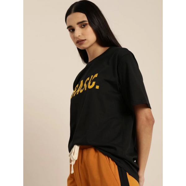 https://percdn.com/f/499569/bzR6YWFtNG0vcUp3ZXk4Z0hzWnBhZlJiYmNBPQ/p/baskili-kadin-t-shirt-siyah-49640780-sw540sh720.png