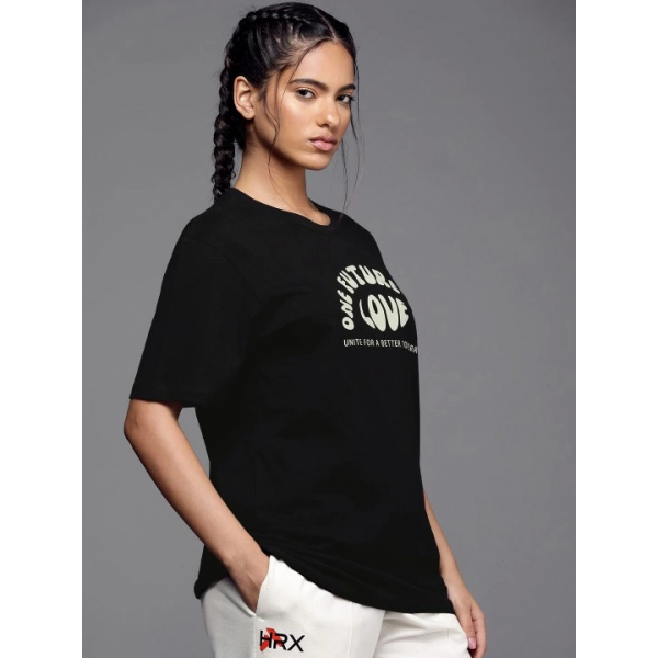 https://percdn.com/f/499569/bzR6YWFtNG0vcUp3ZXk4Z0hzWnBhZlJiYmNBPQ/p/kadin-baskili-oversize-t-shirt-siyah-81681361-sw540sh720.png