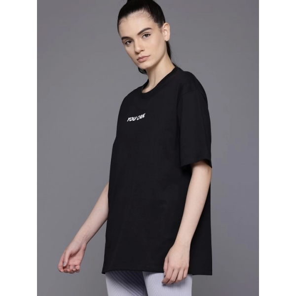 https://percdn.com/f/499569/bzR6YWFtNG0vcUp3ZXk4Z0hzWnBhZlJiYmNBPQ/p/kadin-baskili-oversize-t-shirt-siyah-68873445-sw540sh720.png
