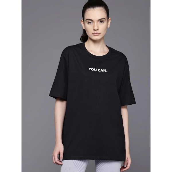 https://percdn.com/f/499569/bzR6YWFtNG0vcUp3ZXk4Z0hzWnBhZlJiYmNBPQ/p/kadin-baskili-oversize-t-shirt-siyah-68873445-sw540sh720.png