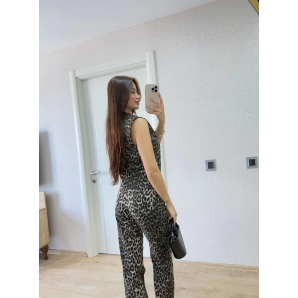 Leopar Desenli Düğmeli Bluzlu Pantolon İkili Takım -Leopar