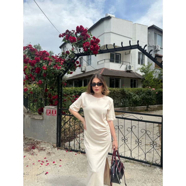 Kısa Kollu Uzun Yandan Yırtmaçlı Elbise - Beyaz