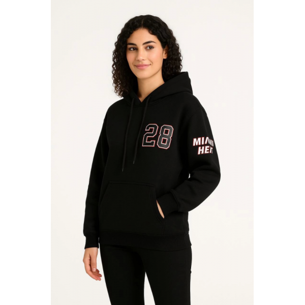 https://percdn.com/f/499569/bzR6YWFtNG0vcUp3ZXk4Z0hzWnBhZlJiYmNBPQ/p/kadin-uc-iplik-kapusonlu-on-ve-arka-baskili-sweatshirt-hoodie-siyah-37699785-sw853sh1280.png